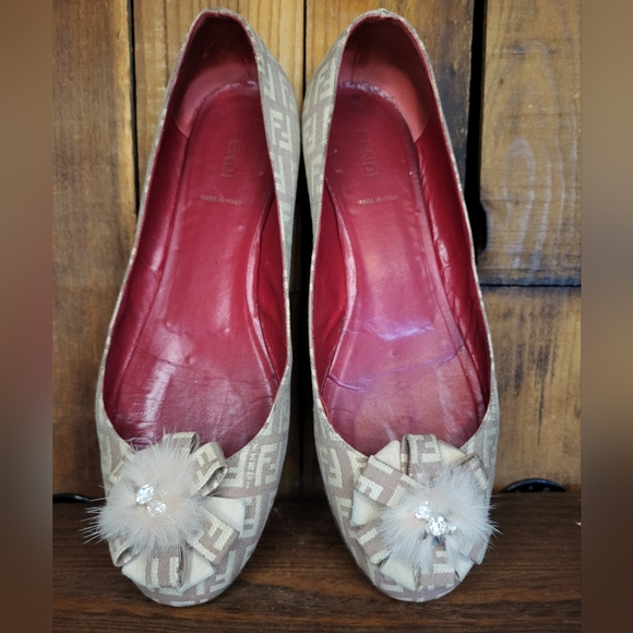 Fendi Flats Fendi Womens Shoes - Picture 6 of 11